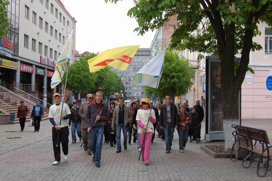 Народна Партія – завжди влучно!