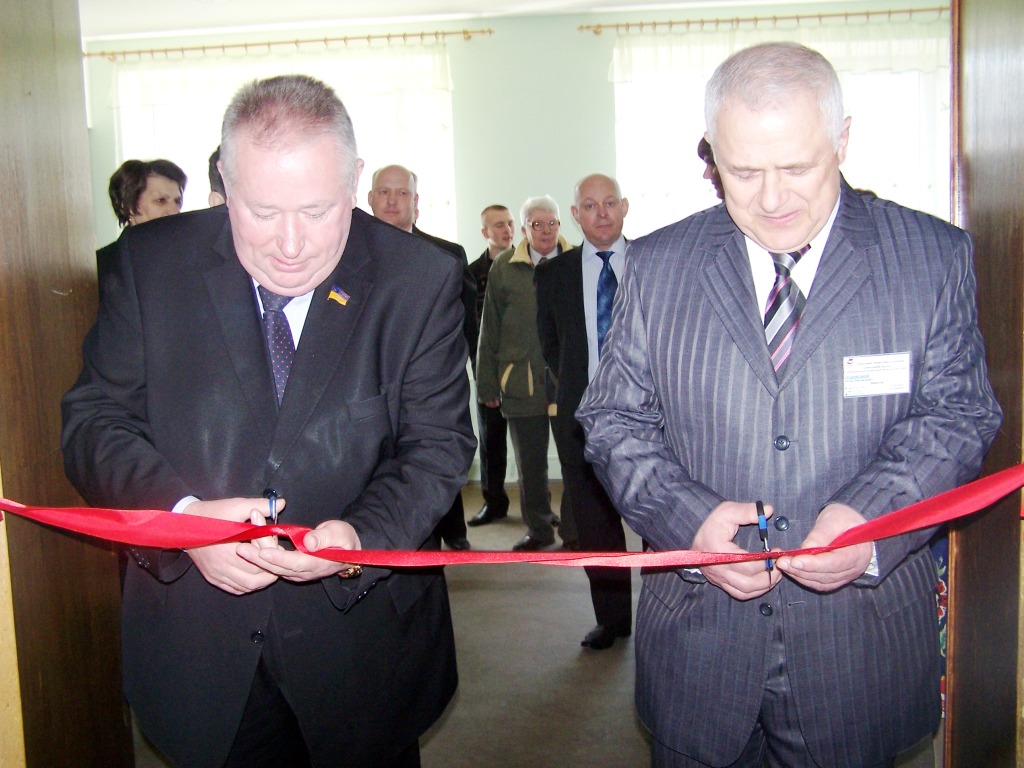 Народники Житомирщини врятували храм культури та відпочинку