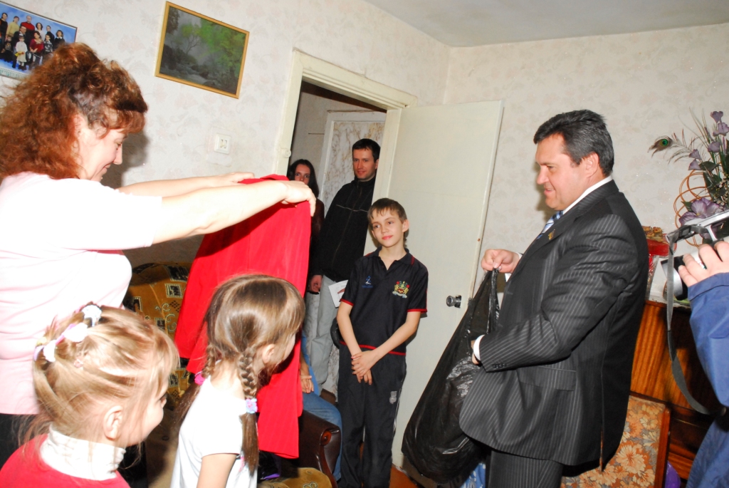 Багатодітні сім’ї у держави на узбіччі