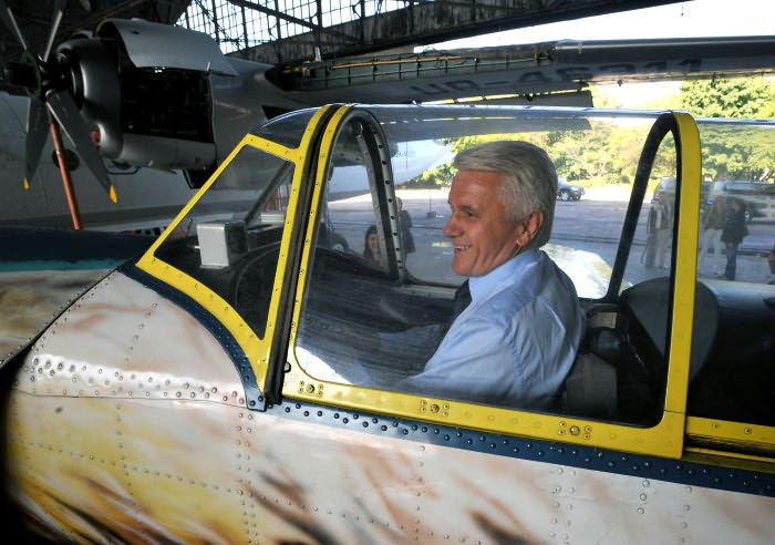 Володимир Литвин: «Керувати літаком легше, ніж Верховною Радою»