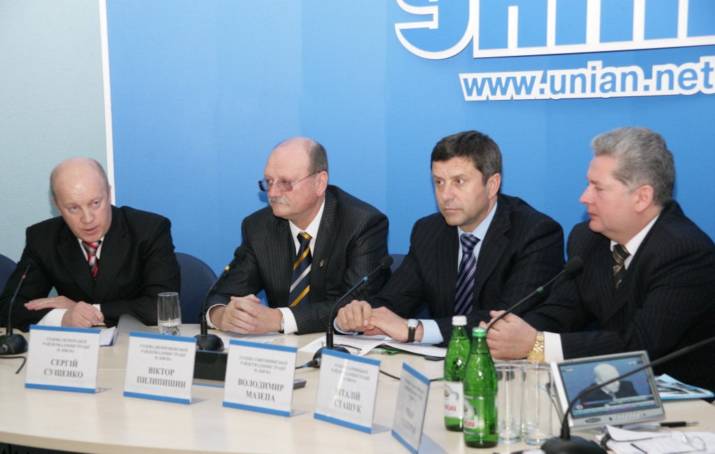 Віктор Пилипишин: „Меру слід припинити ховатися за спинами улюблених бабусь і вийти на чесну дискусію”