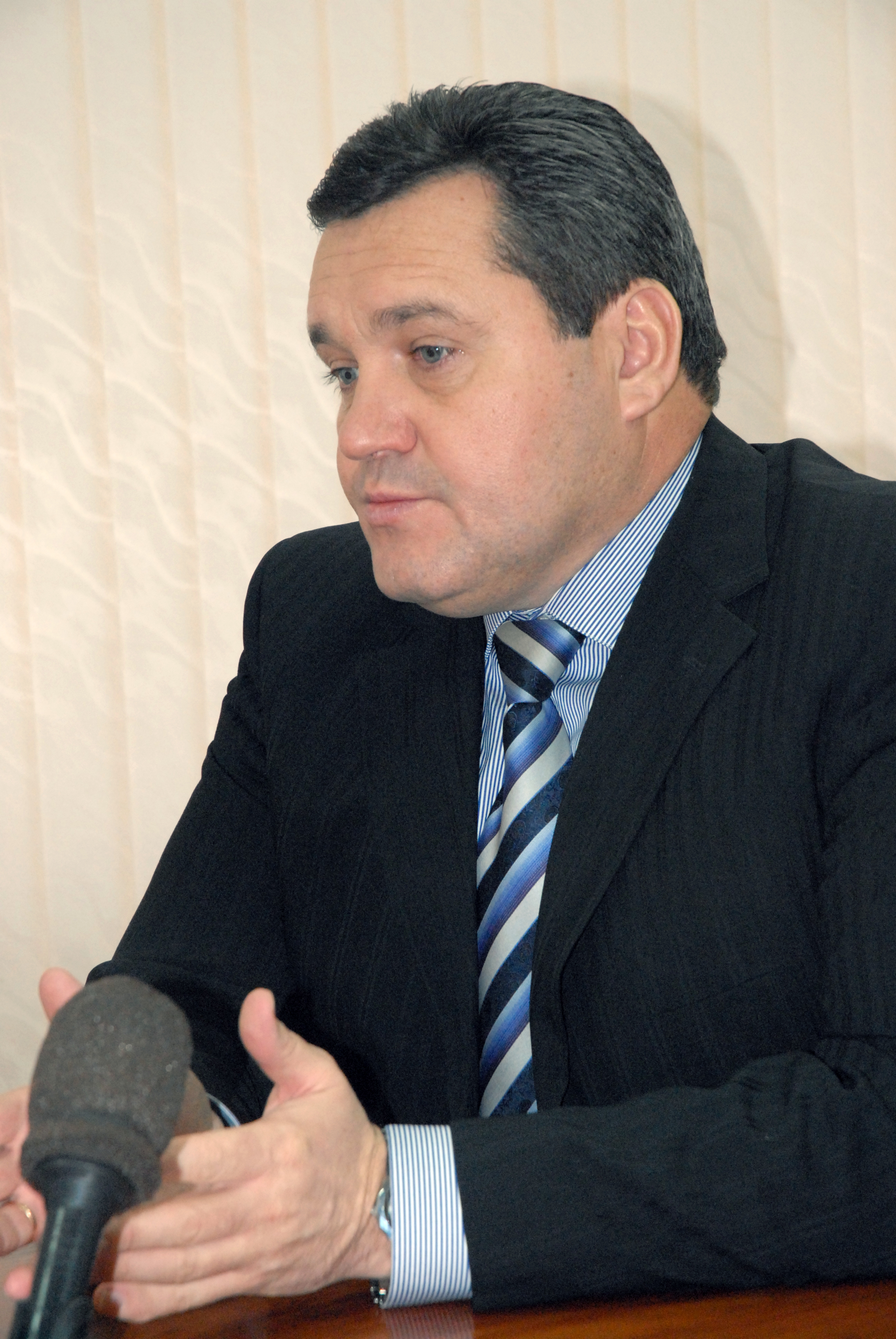 Відверте спілкування народного депутата з виборцями