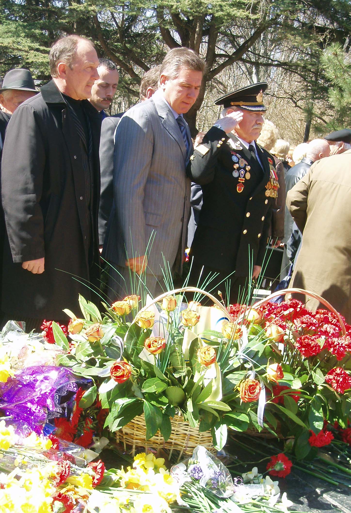 Крым отмечает 65-ю годовщину освобождения от немецко-фашистских захватчиков