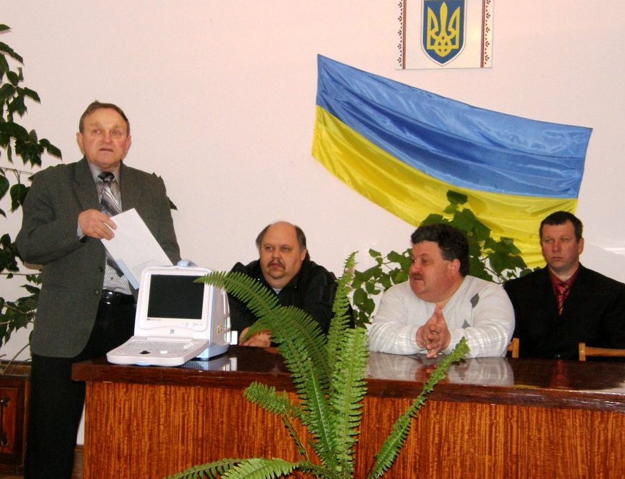 Волинські народники зробили подарунок медикам