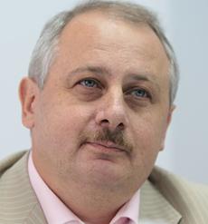 “Президентові не вдасться оголосити надзвичайний стан” – Олег Зарубінський