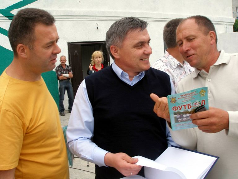 Влада і футбол: бути чи не бути?