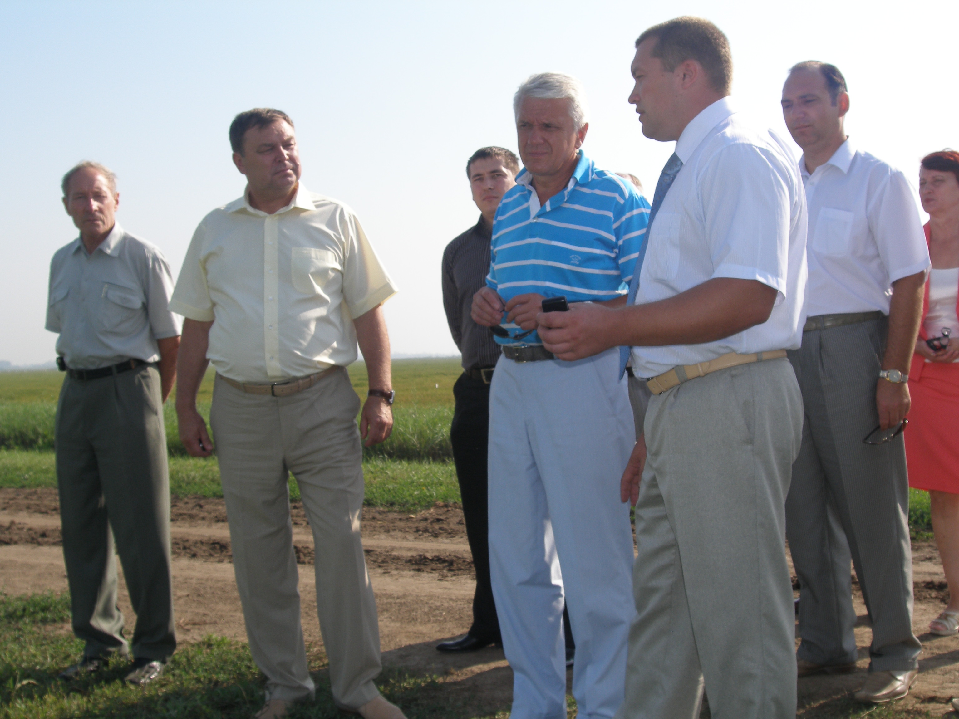 Володимир Литвин: “Державна “підтримка села” чомусь не захищає інтреси простих селян”