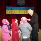 У День Святого Миколая Володимир Литвин вітав маленьких земляків на Житомирщині