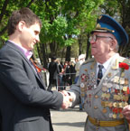 Молоді народники Запоріжжя привітали ветеранів Великої Вітчизняної війни з Днем Перемоги