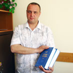 Кіровоградські народники передали близько 200 книг сільським бібліотекам