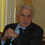 Володимир Литвин: „Війни шкодять Україні”