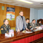 Голова Сумської обласної організації Народної Партії Іван Рішняк у Сумах презентував книгу про Калнишевського