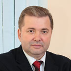 Василий Надрага: «Мы должны обеспечить достойную работу в Украине и защитить наших граждан за рубежом»