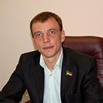 Депутат – народник подарував освітнім закладам ноутбуки