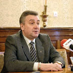 У Чернівецькій облдержадміністрації відбулася прес-конференція Михайла Романіва з питань пенсійної реформи