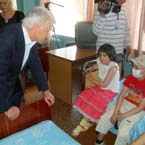 Володимир Литвин відвідав онкологічне відділення Сумської обласної дитячої лікарні